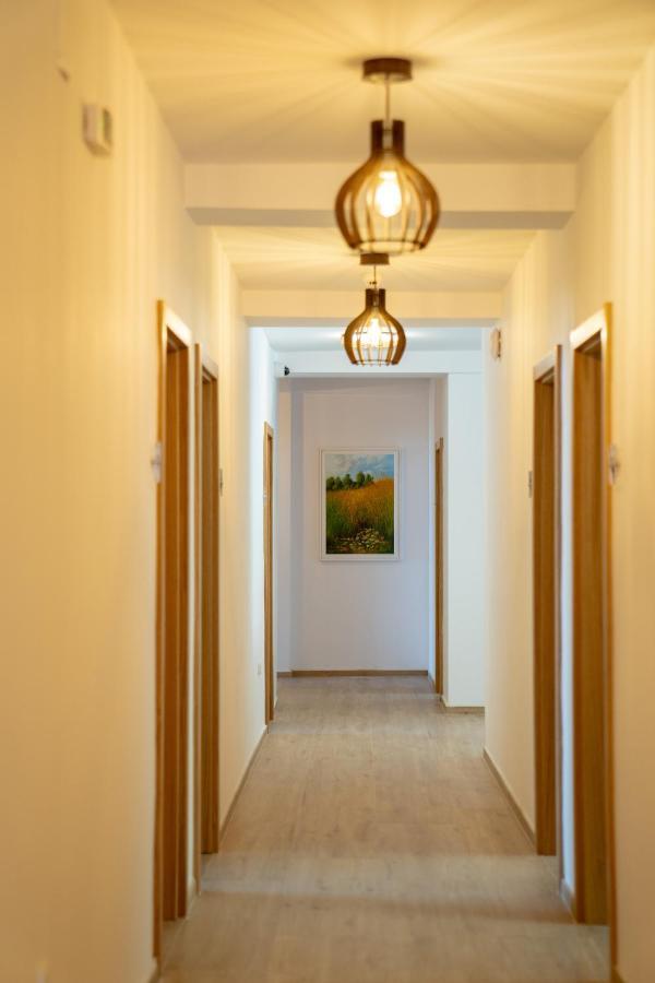 Lago Hotel ลากาดิน ภายนอก รูปภาพ